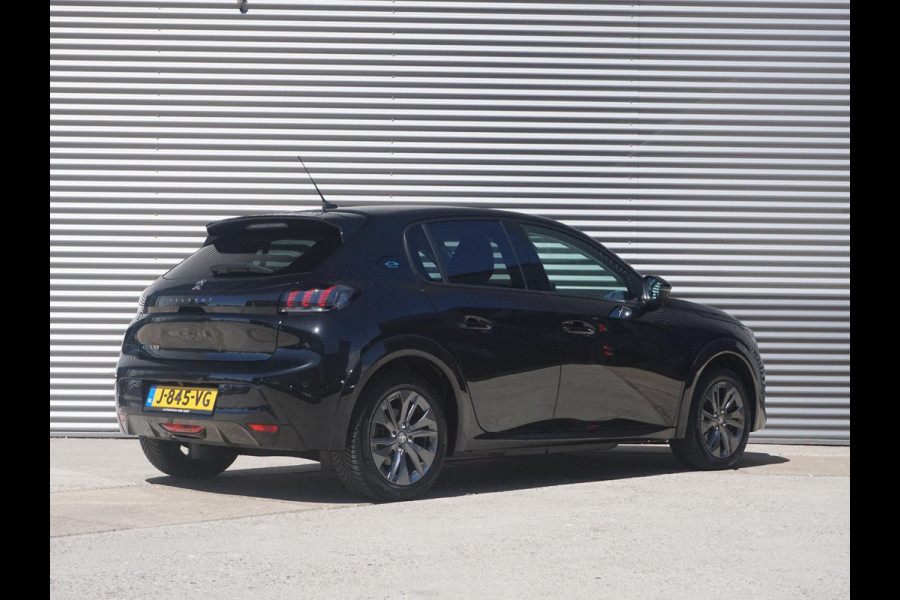Peugeot e-208 EV Allure Première 1 fase 50 kWh 180 Camera