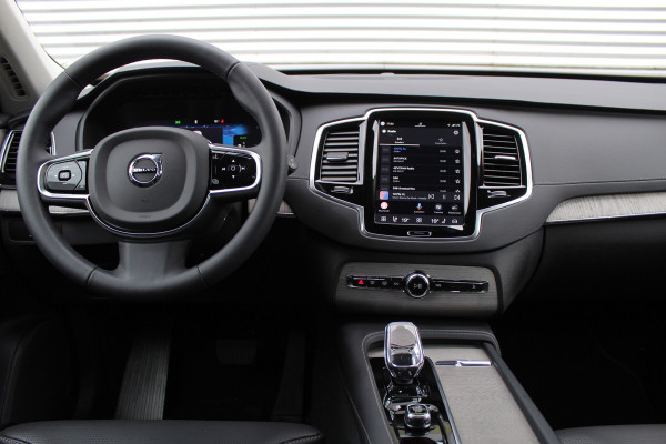 Volvo XC90 2.0 T8 AWD Plus Bright | Luchtvering | 22" | Panoramadak | Leder | BLIS