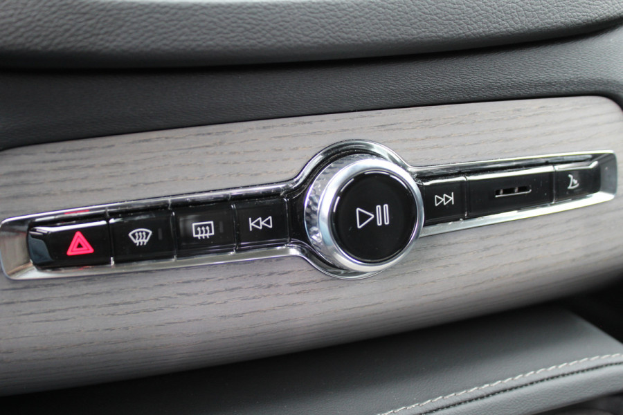 Volvo XC90 2.0 T8 AWD Plus Bright | Luchtvering | 22" | Panoramadak | Leder | BLIS
