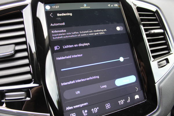 Volvo XC90 2.0 T8 AWD Plus Bright | Luchtvering | 22" | Panoramadak | Leder | BLIS