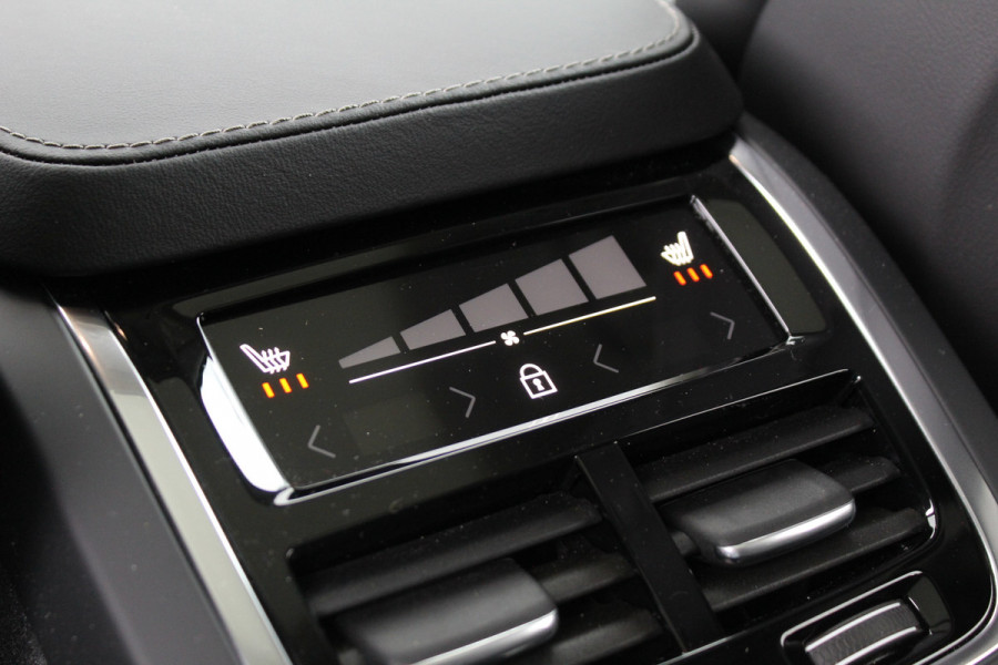 Volvo XC90 2.0 T8 AWD Plus Bright | Luchtvering | 22" | Panoramadak | Leder | BLIS
