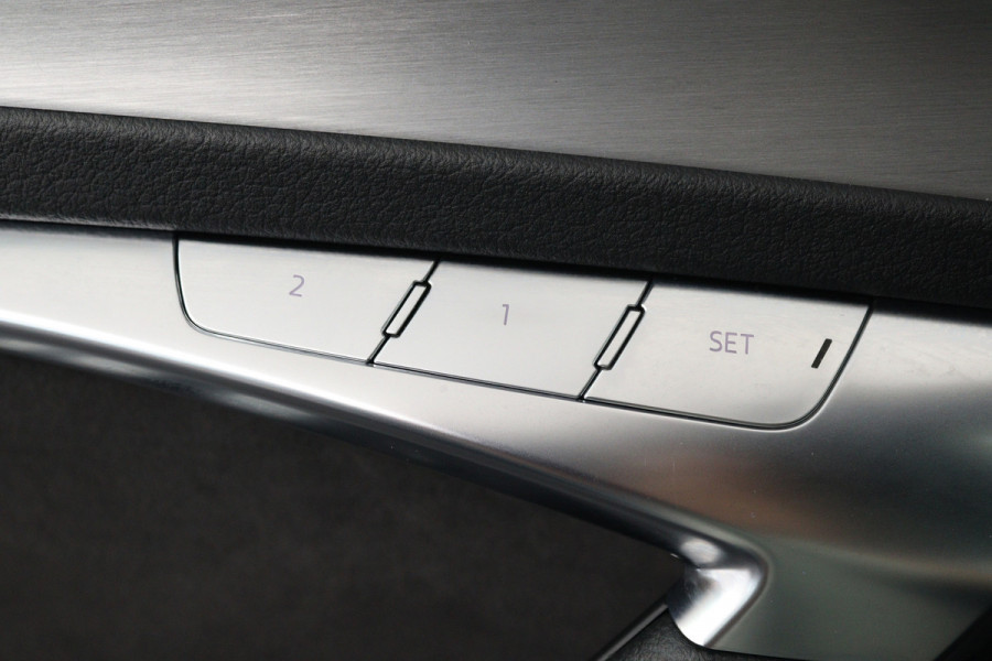 Audi A6 Avant 45 TFSI Design Pro Line Plus S-Line (PANORAMADAK, SFEERVERLICHTING, STOELVERWARMING, CAMERA, ELEKTR STOELEN)