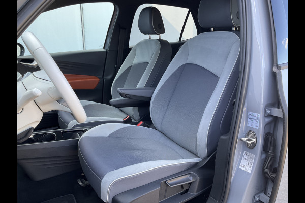 Volkswagen ID.3 First Plus 58 kWh Adap.Cruise Stoel/Stuurverw Navi Keyless 100% Elektrisch