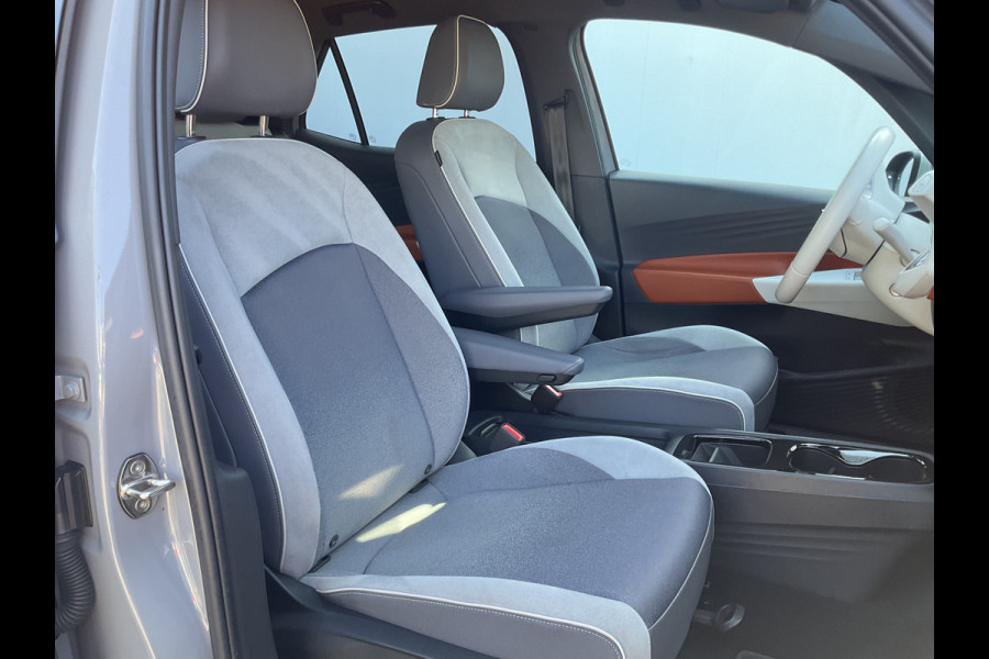 Volkswagen ID.3 First Plus 58 kWh Adap.Cruise Stoel/Stuurverw Navi Keyless 100% Elektrisch