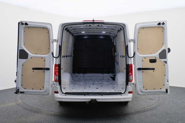 Volkswagen Crafter 35 2.0 TDI DSG 177 PK L3H2 Airco, LED, Camera, ACC, Apple Carplay, Verwarmde Stoelen, Trekhaak