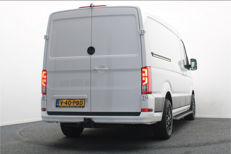 Volkswagen Crafter 35 2.0 TDI DSG 177 PK L3H2 Airco, LED, Camera, ACC, Apple Carplay, Verwarmde Stoelen, Trekhaak