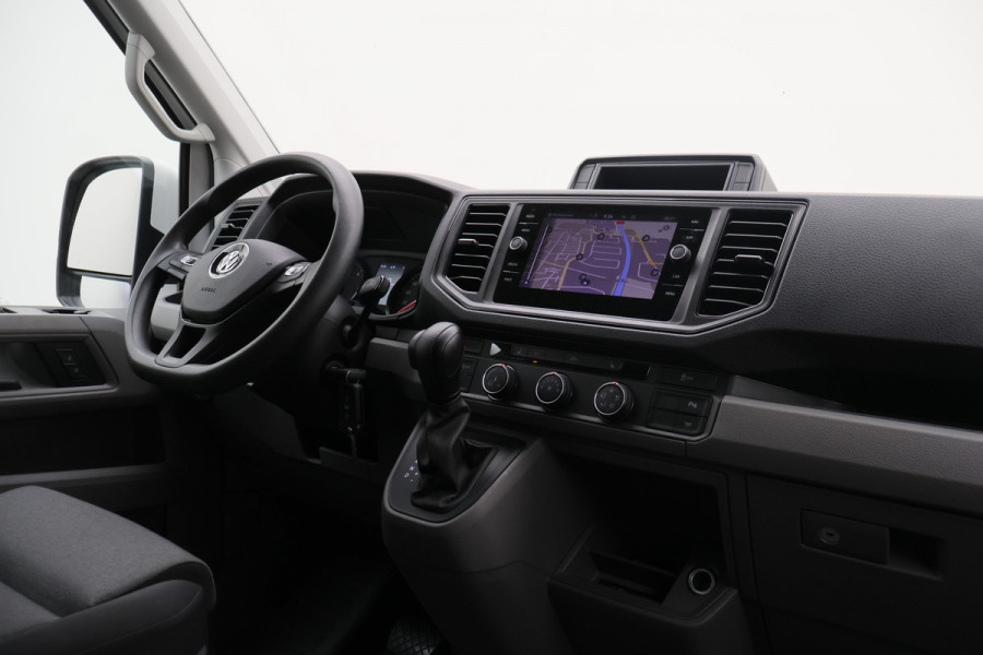 Volkswagen Crafter 35 2.0 TDI DSG 177 PK L3H2 Airco, LED, Camera, ACC, Apple Carplay, Verwarmde Stoelen, Trekhaak