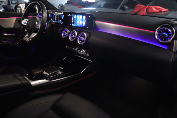 Mercedes-Benz A-Klasse AMG 35 4MATIC PANO/CARPLAY/MEMORYST/SFEER/VOL
