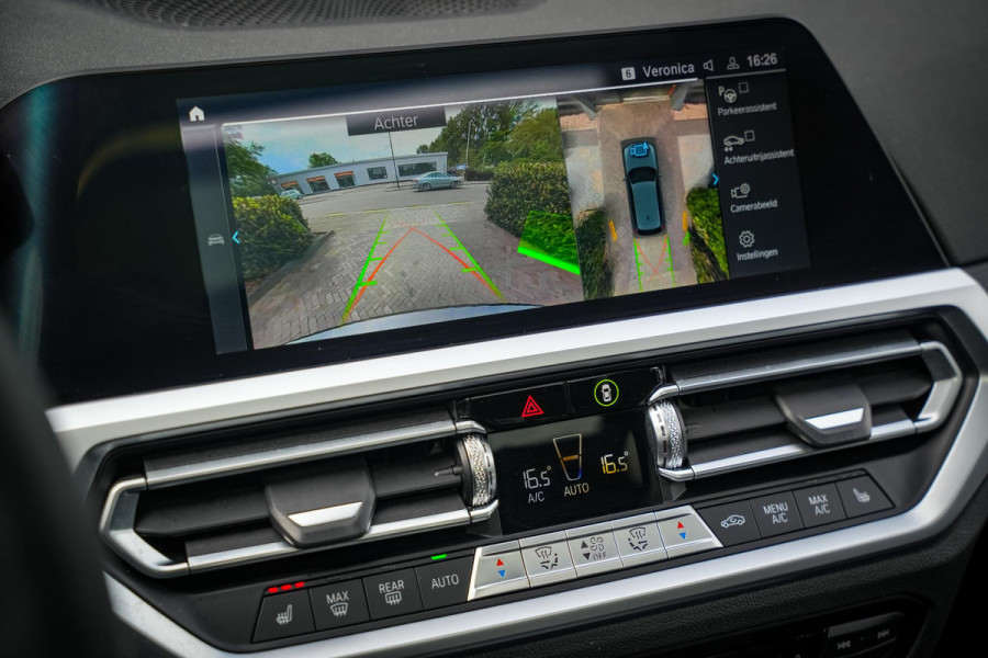 BMW 3 Serie Touring 330e High Executive M Sport Panodak Harman Kardon HUD Leer Alcantara