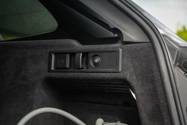 BMW 3 Serie Touring 330e High Executive M Sport Panodak Harman Kardon HUD Leer Alcantara