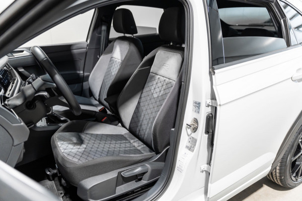 Volkswagen Taigo 1.0 TSI R-Line DSG PANO IQ