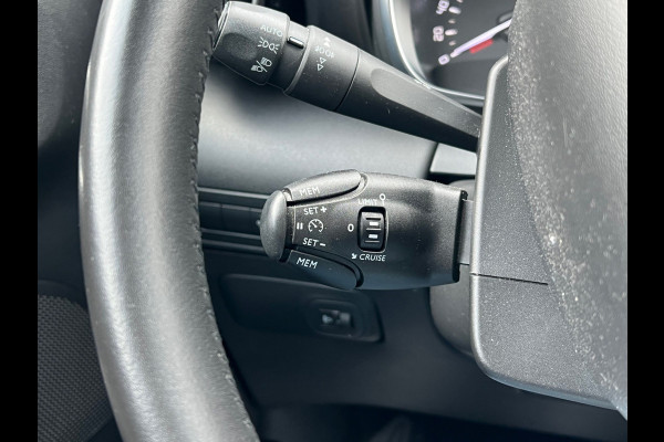 Citroën C3 Aircross BWJ 2018 | 1.2T 111PK S&S Feel AUTOMAAT | TREKHAAK | CLIMATE CONTROL | CRUISE CONTR | DONKER GLAS | PDC | CARPLAY |