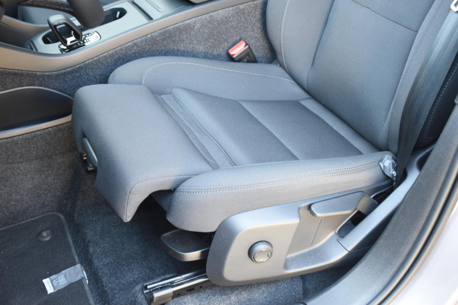Volvo EX40 252PK Single Extended Range Core Business 82 kWh / Navigatie / Camera / Stuur & Stoelverwarming / Harman Kardon / Getinte Ramen / LM Velgen /