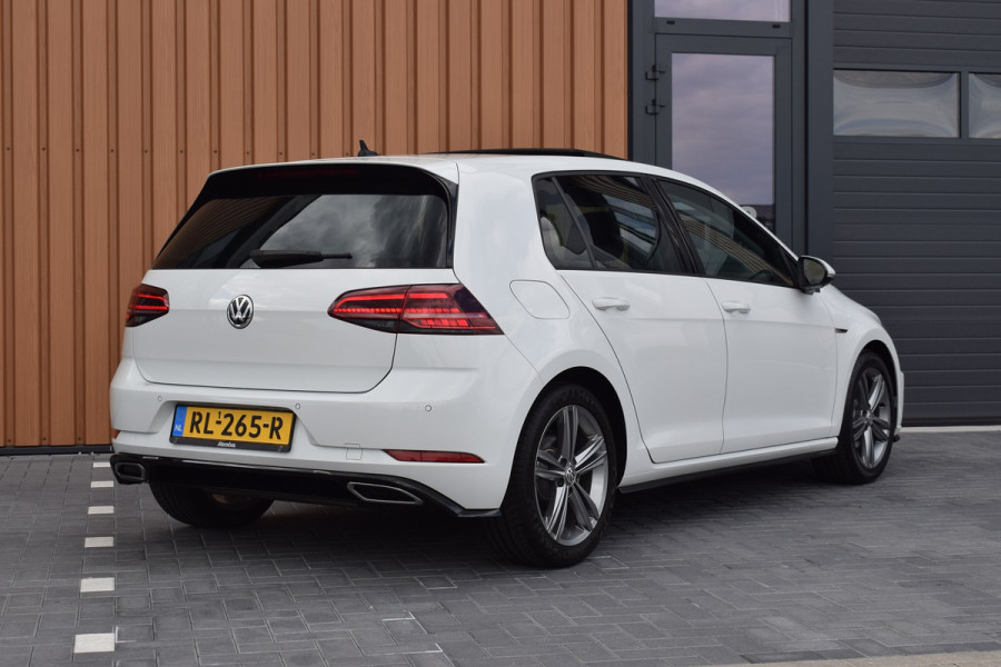 Volkswagen Golf 1.5 TSI 150pk DSG R-line | Pano | Virtual | LED | Dynaudio