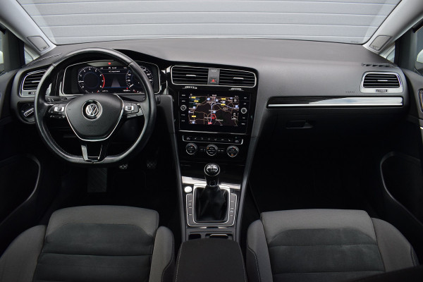 Volkswagen Golf 1.5 TSI 150pk DSG R-line | Pano | Virtual | LED | Dynaudio