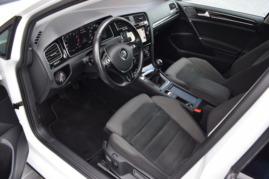 Volkswagen Golf 1.5 TSI 150pk DSG R-line | Pano | Virtual | LED | Dynaudio