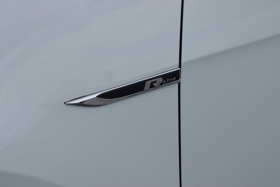 Volkswagen Golf 1.5 TSI 150pk DSG R-line | Pano | Virtual | LED | Dynaudio