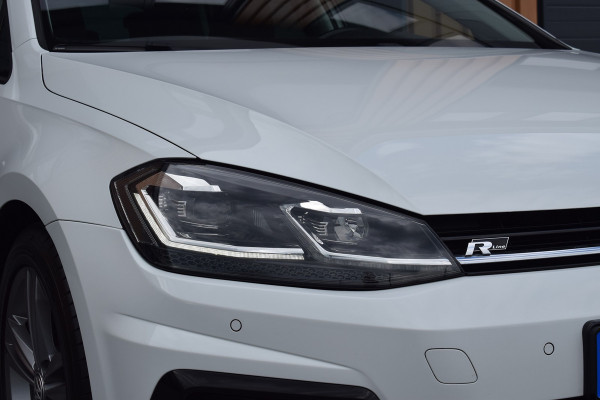 Volkswagen Golf 1.5 TSI 150pk DSG R-line | Pano | Virtual | LED | Dynaudio