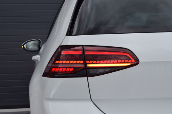 Volkswagen Golf 1.5 TSI 150pk DSG R-line | Pano | Virtual | LED | Dynaudio