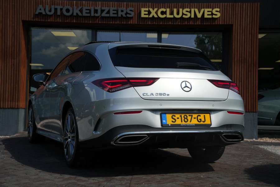 Mercedes-Benz CLA-Klasse Shooting Brake 250 e Premium Plus AMG Panoramadak Widescreen Camera LED