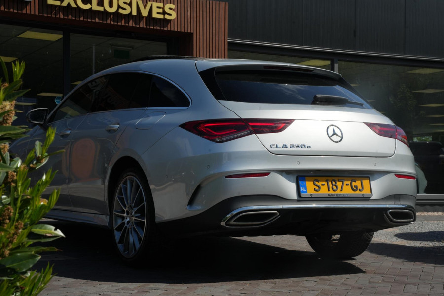 Mercedes-Benz CLA-Klasse Shooting Brake 250 e Premium Plus AMG Panoramadak Widescreen Camera LED