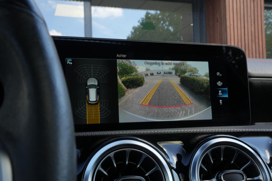 Mercedes-Benz CLA-Klasse Shooting Brake 250 e Premium Plus AMG Panoramadak Widescreen Camera LED