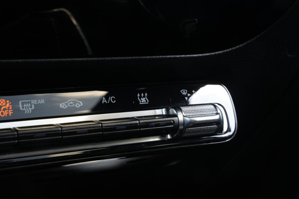 Mercedes-Benz CLA-Klasse Shooting Brake 250 e Premium Plus AMG Panoramadak Widescreen Camera LED