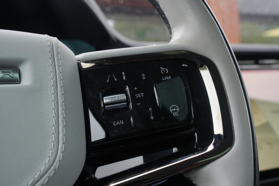 Land Rover Range Rover Sport 3.0 P510e First Edition Panoramadak Massage Meridian HeadUp Ambient 22''LM