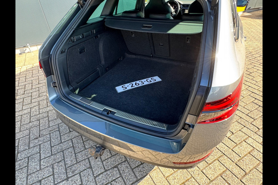 Škoda Superb Combi 1.5 TSI ACT * Sideassistent * Memory * Trekhaak * Achterbank verwarmd *