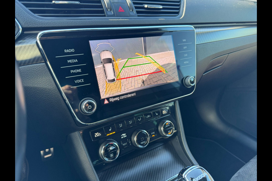 Škoda Superb Combi 1.5 TSI ACT * Sideassistent * Memory * Trekhaak * Achterbank verwarmd *