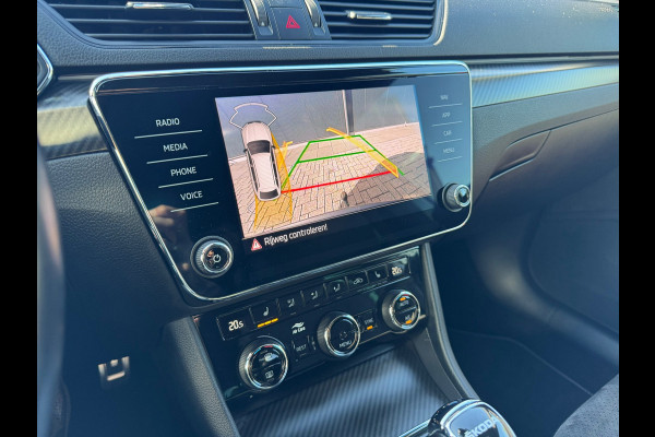 Škoda Superb Combi 1.5 TSI ACT * Sideassistent * Memory * Trekhaak * Achterbank verwarmd *