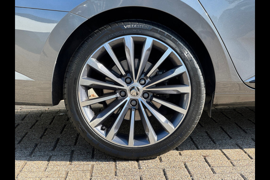 Škoda Superb Combi 1.5 TSI ACT * Sideassistent * Memory * Trekhaak * Achterbank verwarmd *