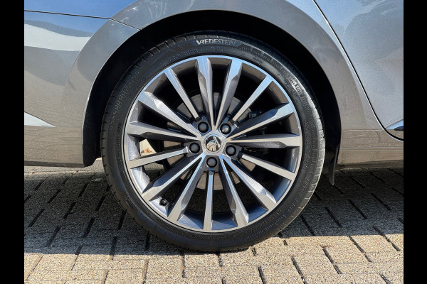 Škoda Superb Combi 1.5 TSI ACT * Sideassistent * Memory * Trekhaak * Achterbank verwarmd *