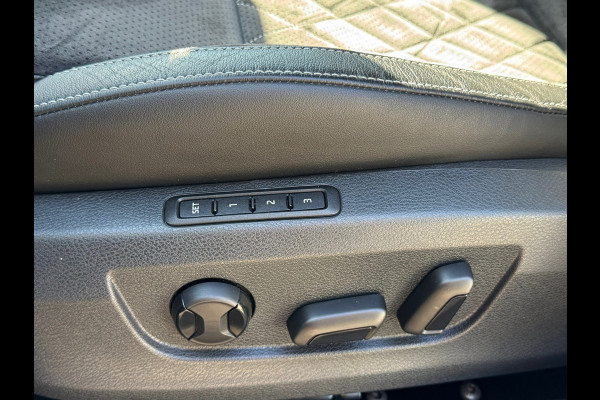 Škoda Superb Combi 1.5 TSI ACT * Sideassistent * Memory * Trekhaak * Achterbank verwarmd *