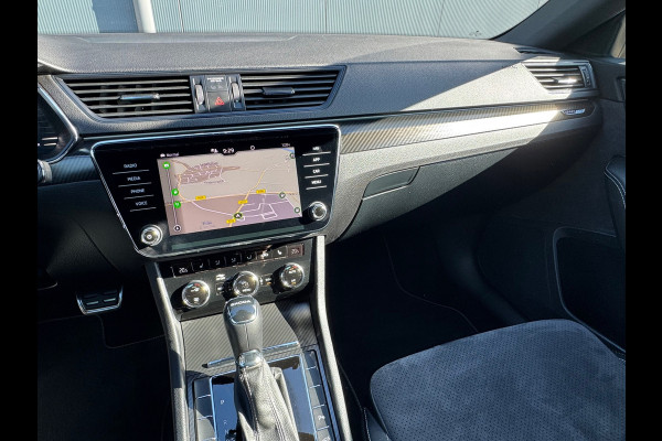 Škoda Superb Combi 1.5 TSI ACT * Sideassistent * Memory * Trekhaak * Achterbank verwarmd *