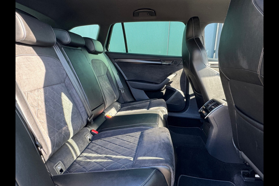 Škoda Superb Combi 1.5 TSI ACT * Sideassistent * Memory * Trekhaak * Achterbank verwarmd *