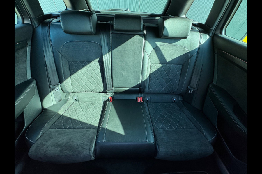 Škoda Superb Combi 1.5 TSI ACT * Sideassistent * Memory * Trekhaak * Achterbank verwarmd *