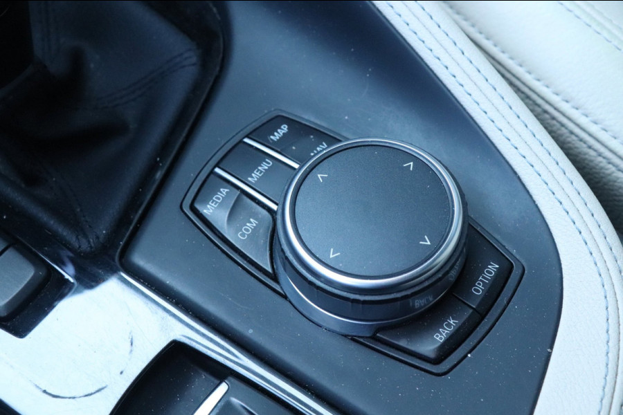 BMW X1 SDrive20i High Executive | M-Pakket