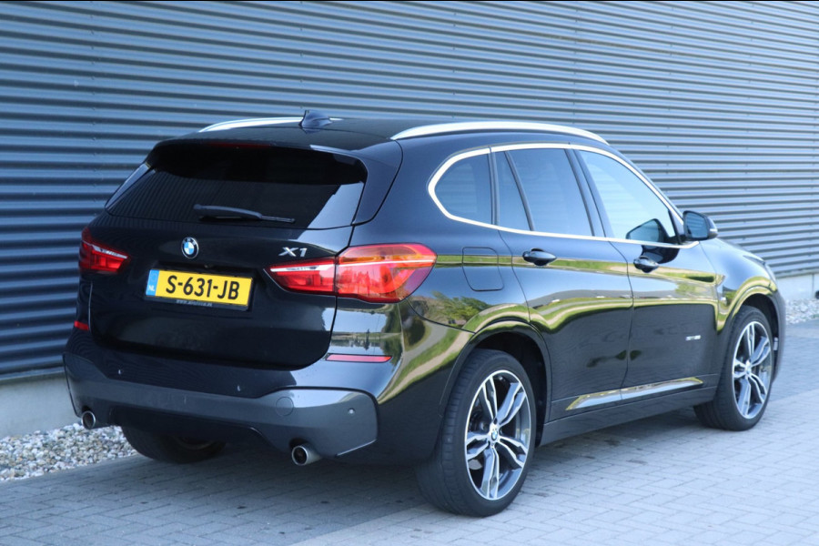 BMW X1 SDrive20i High Executive | M-Pakket