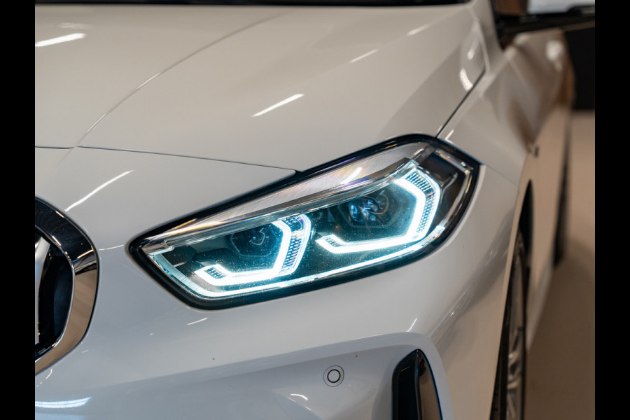 BMW 1-serie 118i M Sport High Executive, Apple Carplay, Digi Dash, Voll Led, Navi, Cruise, Amiënte Light, PDC, Volledig Onderhoud