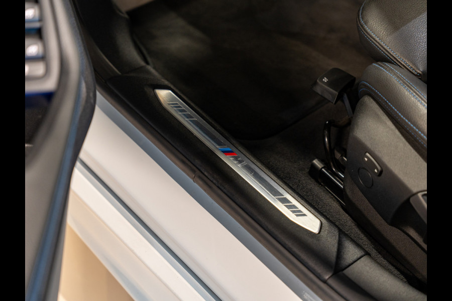 BMW 1-serie 118i M Sport High Executive, Apple Carplay, Digi Dash, Voll Led, Navi, Cruise, Amiënte Light, PDC, Volledig Onderhoud
