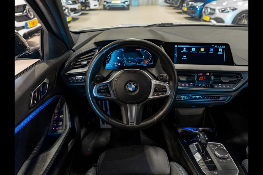 BMW 1-serie 118i M Sport High Executive, Apple Carplay, Digi Dash, Voll Led, Navi, Cruise, Amiënte Light, PDC, Volledig Onderhoud
