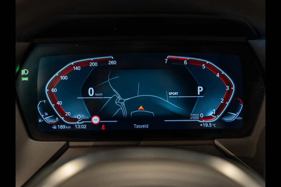 BMW 1-serie 118i M Sport High Executive, Apple Carplay, Digi Dash, Voll Led, Navi, Cruise, Amiënte Light, PDC, Volledig Onderhoud