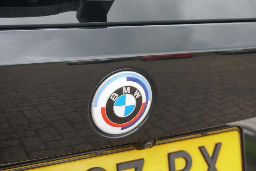 BMW 3 Serie Touring 320e LCI M-Sport Pro | ADAPTIVE LED | ACC | HEAD-UP | STOELVERW. | CAMERA |