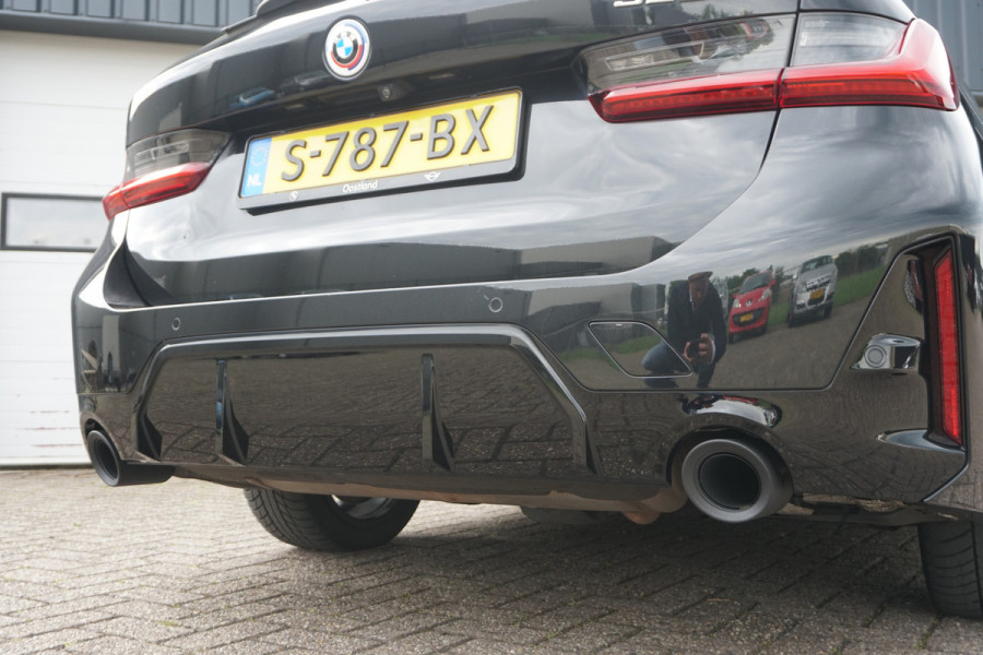BMW 3 Serie Touring 320e LCI M-Sport Pro | ADAPTIVE LED | ACC | HEAD-UP | STOELVERW. | CAMERA |
