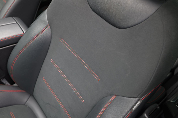 Mercedes-Benz GLA 250 4MATIC AMG Line |Pano|Ambient|Camera|
