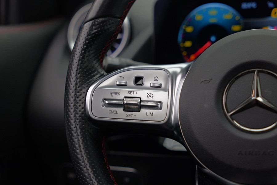 Mercedes-Benz GLA 250 4MATIC AMG Line |Pano|Ambient|Camera|