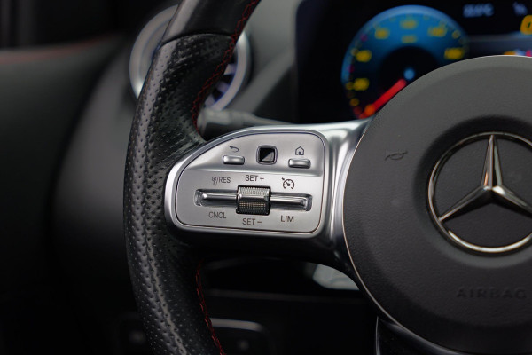 Mercedes-Benz GLA 250 4MATIC AMG Line |Pano|Ambient|Camera|
