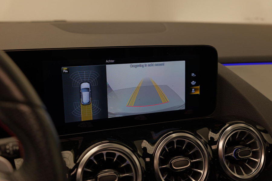 Mercedes-Benz GLA 250 4MATIC AMG Line |Pano|Ambient|Camera|