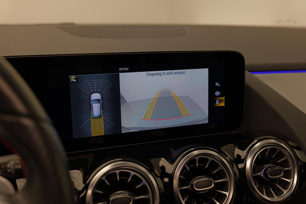Mercedes-Benz GLA 250 4MATIC AMG Line |Pano|Ambient|Camera|